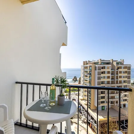 Sky Blue Haven - Portimao, Algarve Apartment *