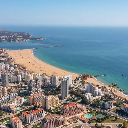 Sky Blue Haven - Portimao, Algarve Apartment *